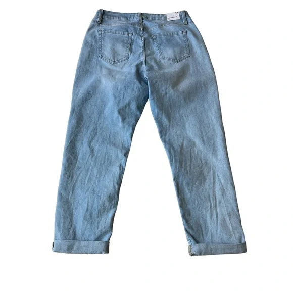 FOREVER 21+ Denim Boyfriend Jean Women’s Size 12 New With Tags Distressed - Picture 2 of 9